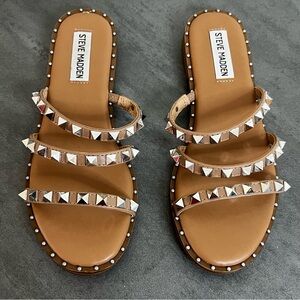 Steve Madden Tan Silver Studded Rock Star‎ Slip On Sandals Shoes Women’s Size 6